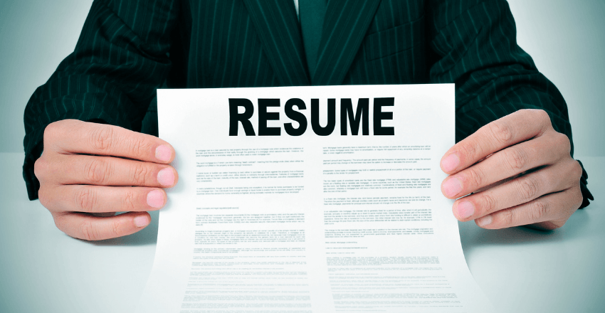 Highlighting Communication and Collaboration Skills in a Software Engineering Manager Resume