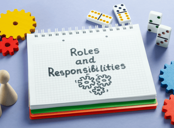 What are the Roles and Responsibilities of a Software Engineering Manager?